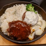 ラ・ブーシェリー・エ・ヴァン 肉屋のワイン食堂 - 黒毛和牛の粗挽きハンバーグ2種