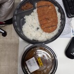 CoCo壱番屋 - こちらは、ビーフカツカレーご飯500gは、カレー別盛りです。