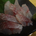 魚と酒　太古福 - イサキ刺身アップ