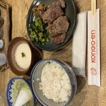 初代牛タン 赤兵衛 - 麦とろ定食(牛ﾀﾝ)