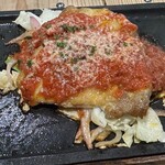 CORAL KITCHEN at garden - チキンの鉄板焼きガーリックアラビアータ