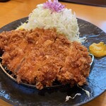 Tonkatsu Tamafuji - 熟成ロース160g定食のメイン