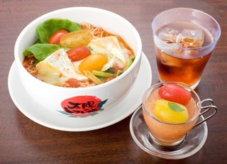 太陽のトマト麺withチーズ - 美人になれるプリンセストマト麺セット！新宿ミロード限定