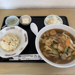 パンダ飯店 - 五目ラーメンセット￥980