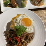 タイ料理 スワンナプームタイ - 