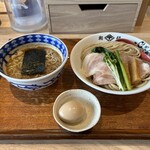 別邸 たけ井 なんばラーメン一座店 - 