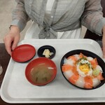 馬鹿値食堂 - 姉の海鮮丼がドン…テヘペロ…‥。