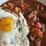 ベジタリカ - 季節野菜と軟骨ソーキのカレー