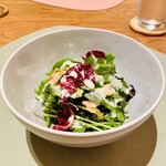 mieux restaurant - 最後にこの器で来た時、「え！締めもしかして麺類？か」と思ったらベジファーストでなくベジラスト！！。ダイエット中なのでありがたいし、この量にも感動。チーズの濃厚なドレ。