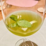mieux restaurant - 緑茶とミントとライム