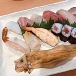 Sushi Tei - 「板さんおまかせにぎり（汁附き）」（3,850圓税込）左側。