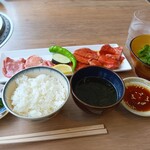 Yakiniku Jiinosento Kaberi - 