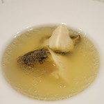 レンゲ - 25年9月　蒸し鮑　金華ハムのコンソメ