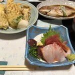 魚や 翻車魚丸 - 本日の煮魚天ぷら定食