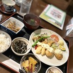 志水 - ミックスフライ定食