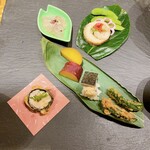 Miejin - １皿目、、、食べログメニューとは随分違う、チープでスカスカな皿。