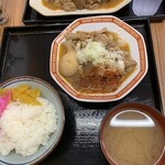 安西食堂 - もつ定食(中)