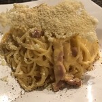 TRATTORIA Mare - 濃厚チーズのカルボナーラ¥1,210-（大盛+220-）