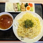 味平 - ざるつけ麺って、ざる蕎麦じゃないから、海苔は邪魔かも