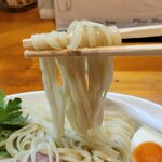 極汁美麺 umami - 自家製麺ビュー