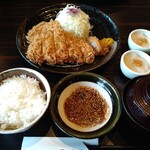 とんかつ勝烈亭 - ロースとひれかつ定食 ￥1320