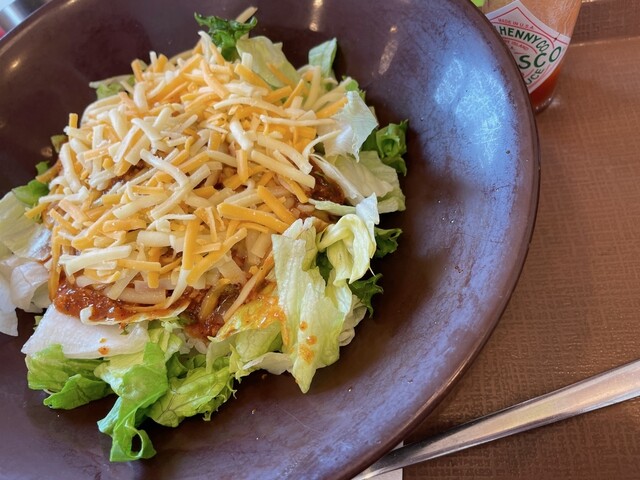 「やっぱ好きやねん」と「悲しい色やね」、たまにゴッチャになっちゃうんですよね。全然違う歌なんですけどね。 : すき家 函館漁火通店の写真