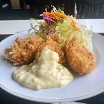 レストラン香取 - カニクリームコロッケ  タルタルソースがたっぷり！
