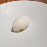 sio - いい感じの佇まいに撮れたsioアイス。この日も美味しかったです