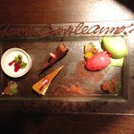 トラットリアチンクエポンテ - ドルチェ、妻の誕生日祝いバージョン