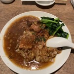 愛群 - 牛バラ肉ご飯