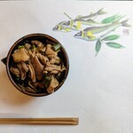 郷土料理ともん - このモツ煮は同行者のお皿からも頂いているので大盛りになっています