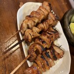 赤羽 もつ焼のんき - しろ4本　2回目注文　また食べたくなる