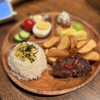 馬刺しと焼き鳥 グルマン三年坂 - 