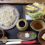 小舟の茶屋くりや - 天ぷらは舞茸、南瓜、さつま芋、甘唐辛子、茄子