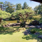 六華苑 - 和舘から眺める素晴らしいお庭