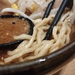 東京スタイルみそらーめん ど・みそ  - 麺