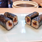 喜月 - 食欲が増進されてしまった相方さんは、わさび入りのかんぴょう巻で〆ていました