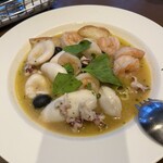 アメリカンクラブハウス 都立大学店 - 海の幸のガーリックソテー