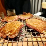 炭火焼肉ホルモンさわいし - 