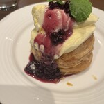 アメリカンクラブハウス - アップルパイアラモード　ブルベリーソース