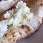 シカール - 生地が厚くチーズがほんの僅かなのでチーズ感がありません。