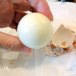 珈琲 タイムス - きれいに剝けたゆで卵