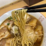 もりしょう - 麺は徳島ラーメンお約束のやつ