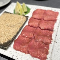 #ヒロキヤ六本木 - 金タンと銀タンと銅タンの盛り合わせ
