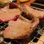 薄野 肉海鮮炉端 芯々 - 黒毛和牛 牛タン（京都産）