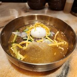 赤坂韓国料理・焼肉 兄夫食堂 - 水冷麺