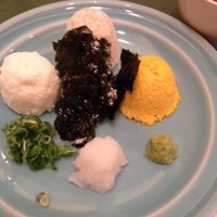 皆美館 - たいそぼろとたまごのそぼろに薬味