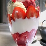 PATISSERIE ASAKO IWAYANAGI - パルフェ・ビジューローズ ～ベリーとオリーブオイルジェラートとともに～