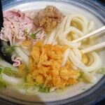 自家製さぬきうどんと肉 新橋甚三 - 冷スペシャル（豚肉・鶏天）（特大３玉）940円