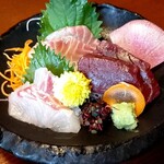 炙りダイニング ろばた焼き たる平 - 